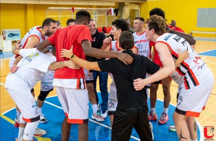L’UNIBASKET CALA IL TRIS:  MAGIC BATTUTO IN CASA  84 A 73