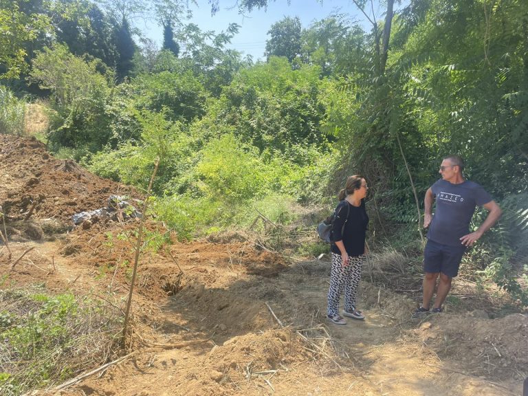 Discarica di rifiuti nell’area in prossimità del cimitero. Arriva il sequestro da parte dei Carabinieri