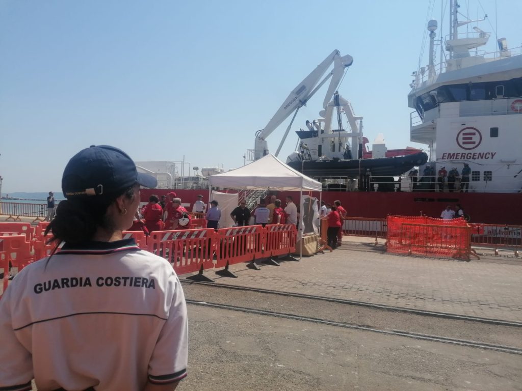ORTONA- Concluso lo sbarco dei 40 migranti salvati da Emergency sabato scorso