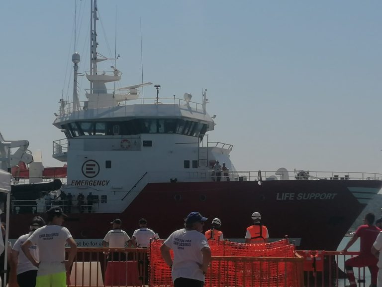 ORTONA- Concluso lo sbarco dei 40 migranti salvati da Emergency sabato scorso