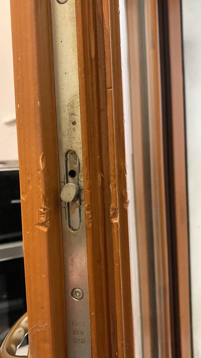 Incubo ladri anche in centro città: tentano di forzare finestre al quarto piano