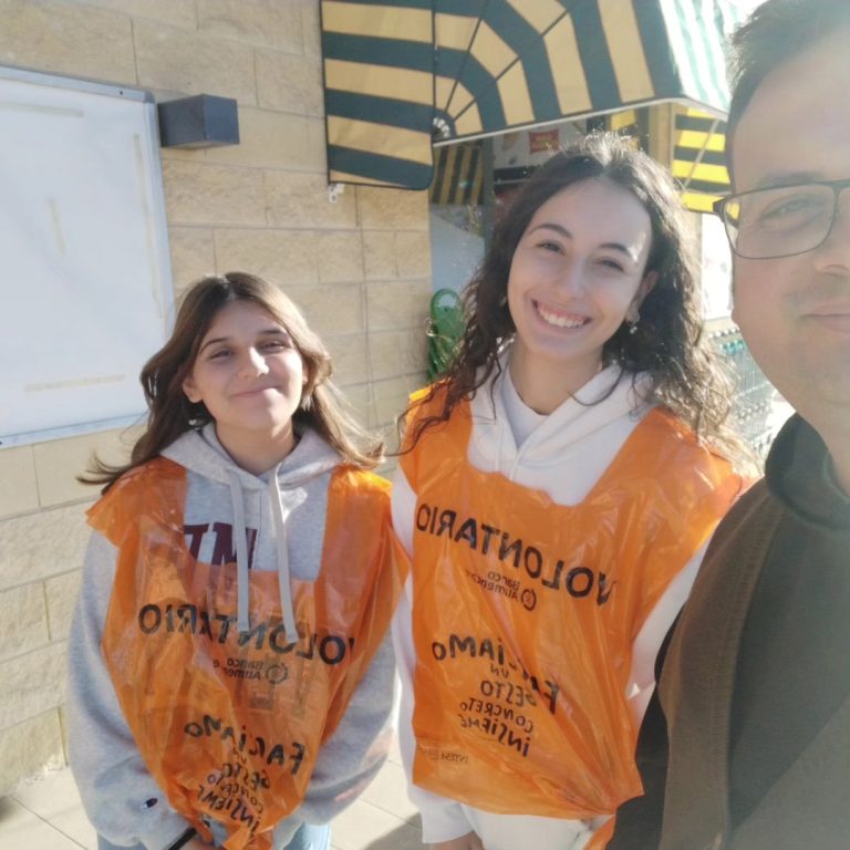 Gli adolescenti abruzzesi insieme per la Colletta Alimentare.