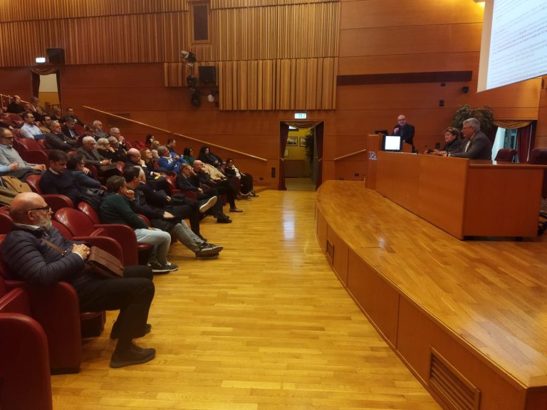 L’Asl incontra gli operatori per un confronto sul futuro del “SS. Annunziata”.