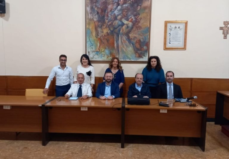 Gli ex consiglieri di opposizione presentano in un incontro pubblico il loro progetto comune per la rinascita della città