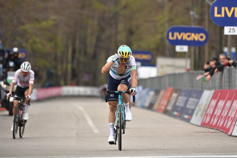 Giro d’Abruzzo, Lutsenko vince la terza tappa con l’arrivo tra i monti di Prati di Tivo