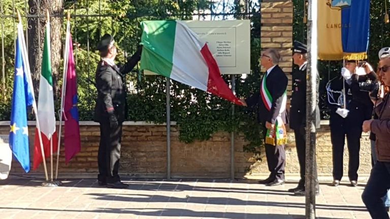 Lanciano, vandalizza la corona di alloro per i martiri di Nassirya. Denunciato un cinquantenne