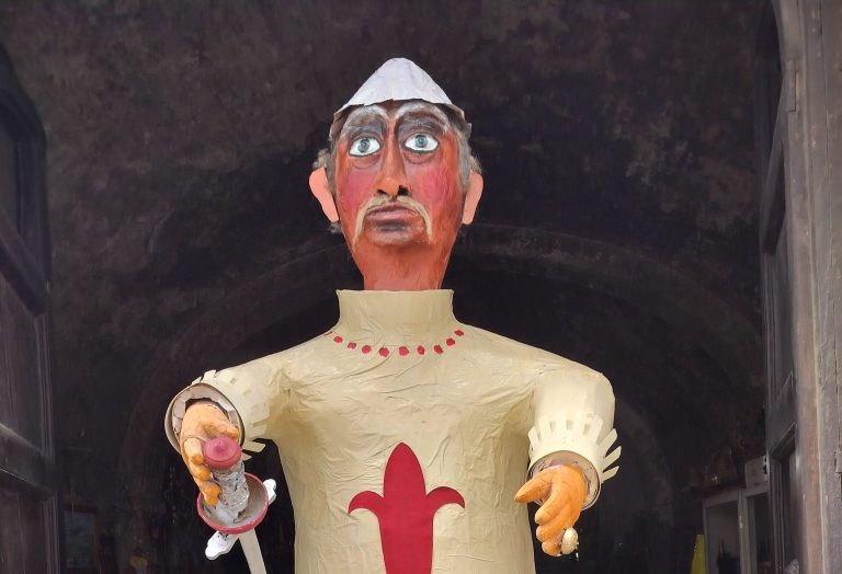 Lanciano, Carnevale in centro tra musica, maschere e l’immancabile sparo