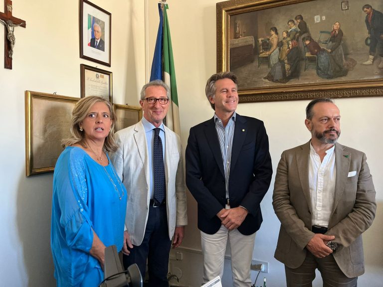 Lanciano, Emanuele Filiberto di Savoia  ricevuto in comune. “Curioso di scoprire Lanciano”