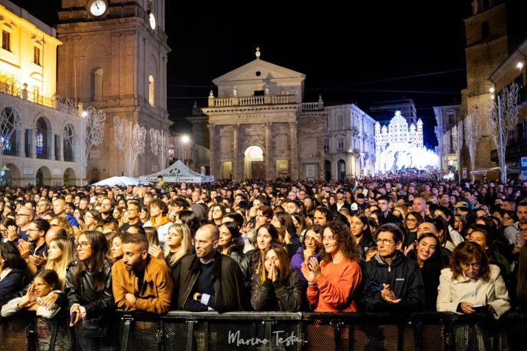 Feste di Settembre: tra devozione, luminarie e… “chiacchiere sbuciate”