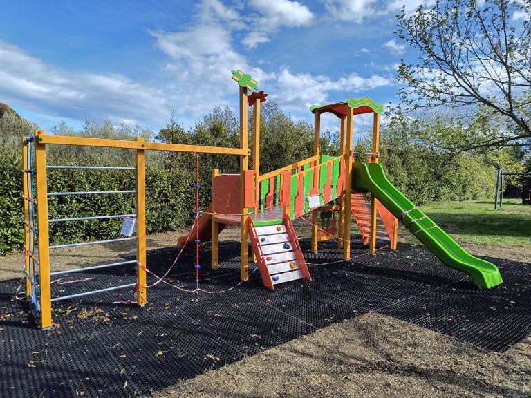 Fossacesia, completati i lavori di riqualificazione del parco giochi comunale