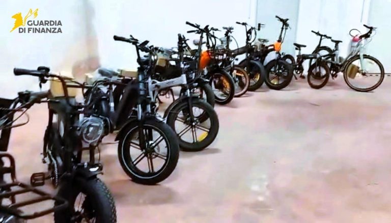Teramo sequestrate 190 biciclette a pedalata assistita con il marchio CE ma in realta cinesi