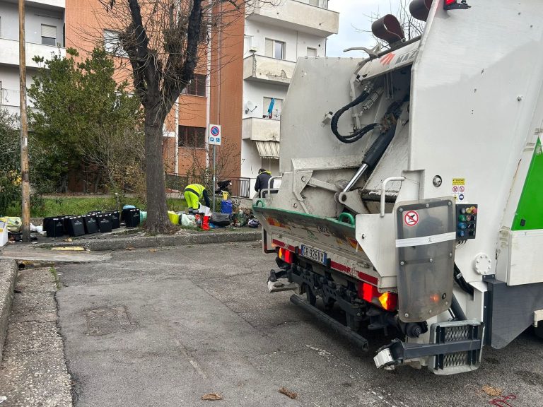 Rifiuti abbandonati a Santa Rita, Paolucci: “Fenomeno noto da anni, controlli rafforzati e sanzioni in arrivo”